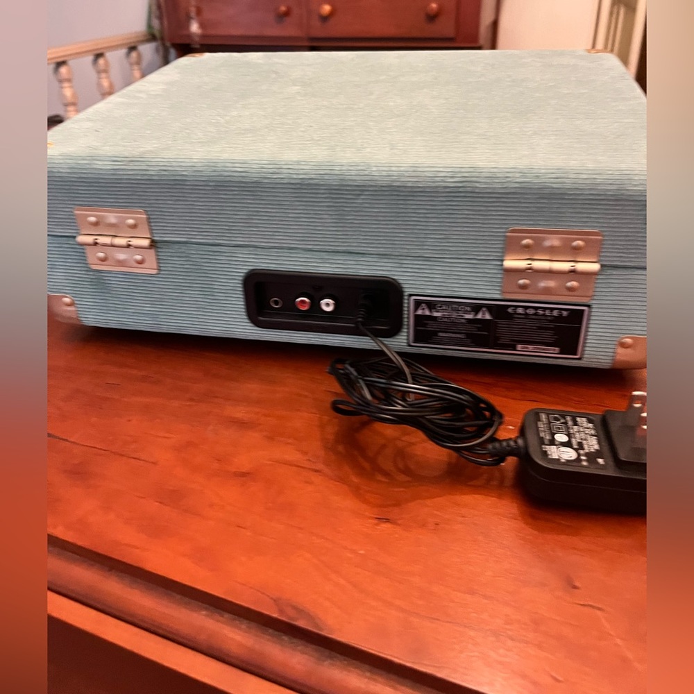 Record player - Picture 2 of 5